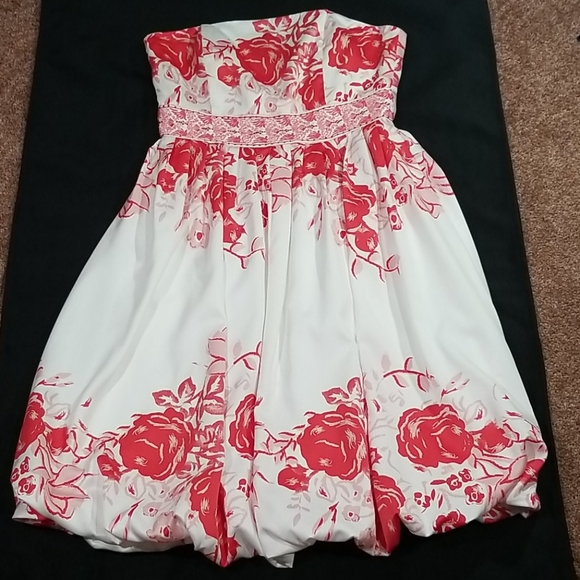 Forever twenty one strapless floral dress. M - Picture 5 of 12